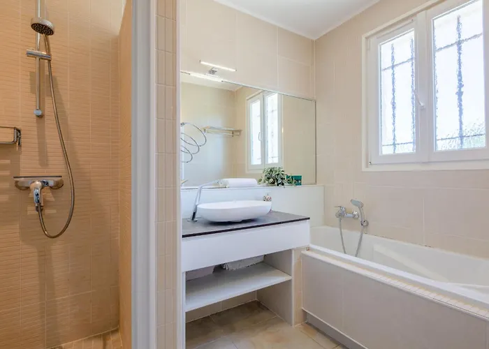 Vakantiehuis Bindouletto By Interhome Sainte-Maxime